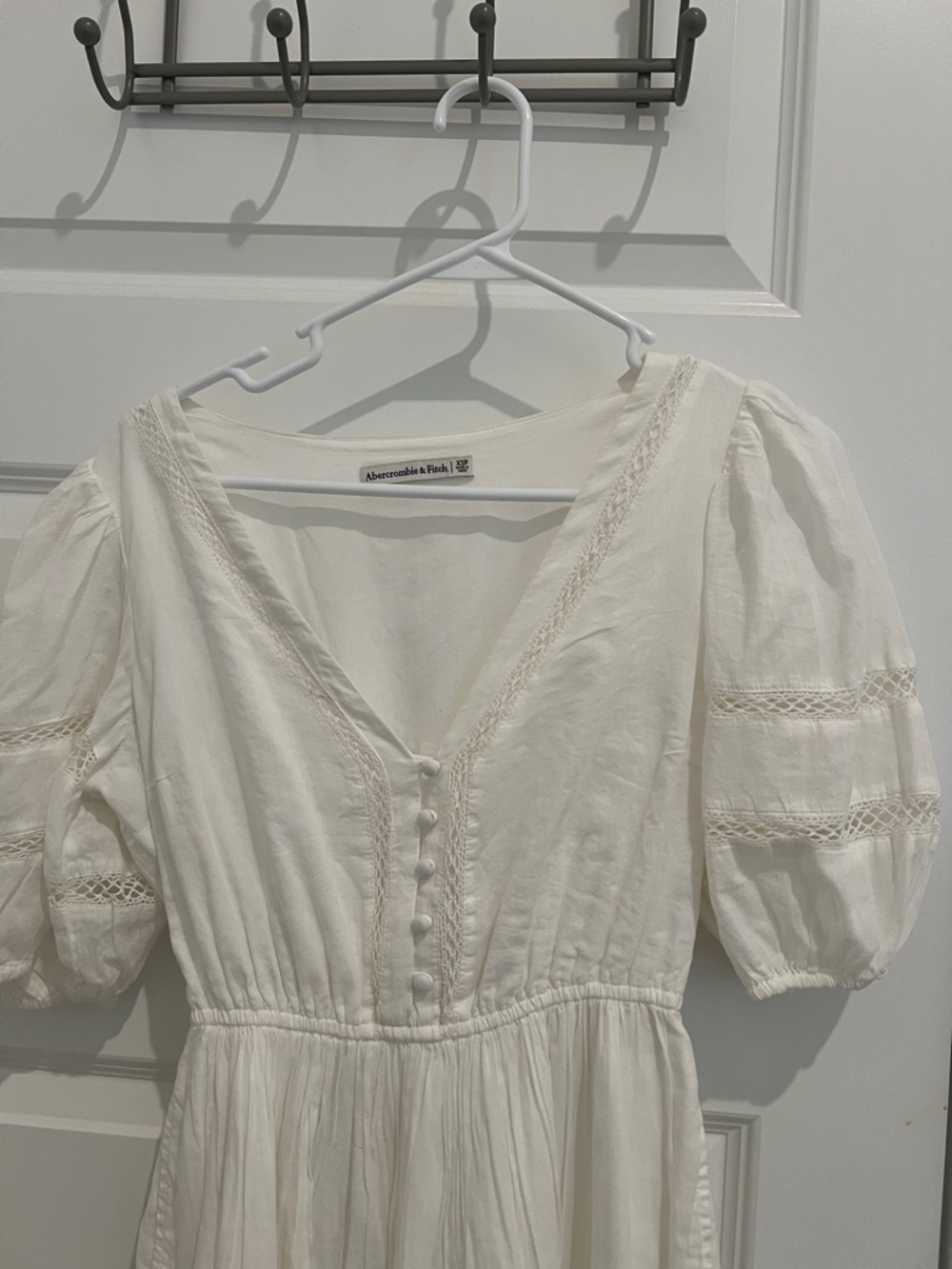 Abercrombie & Fitch White Puff-Sleeve Maxi Dress with Lace Insets - Picture 2 of 3